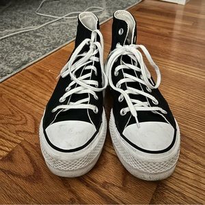 Black platform converse, in good condition worn a few times